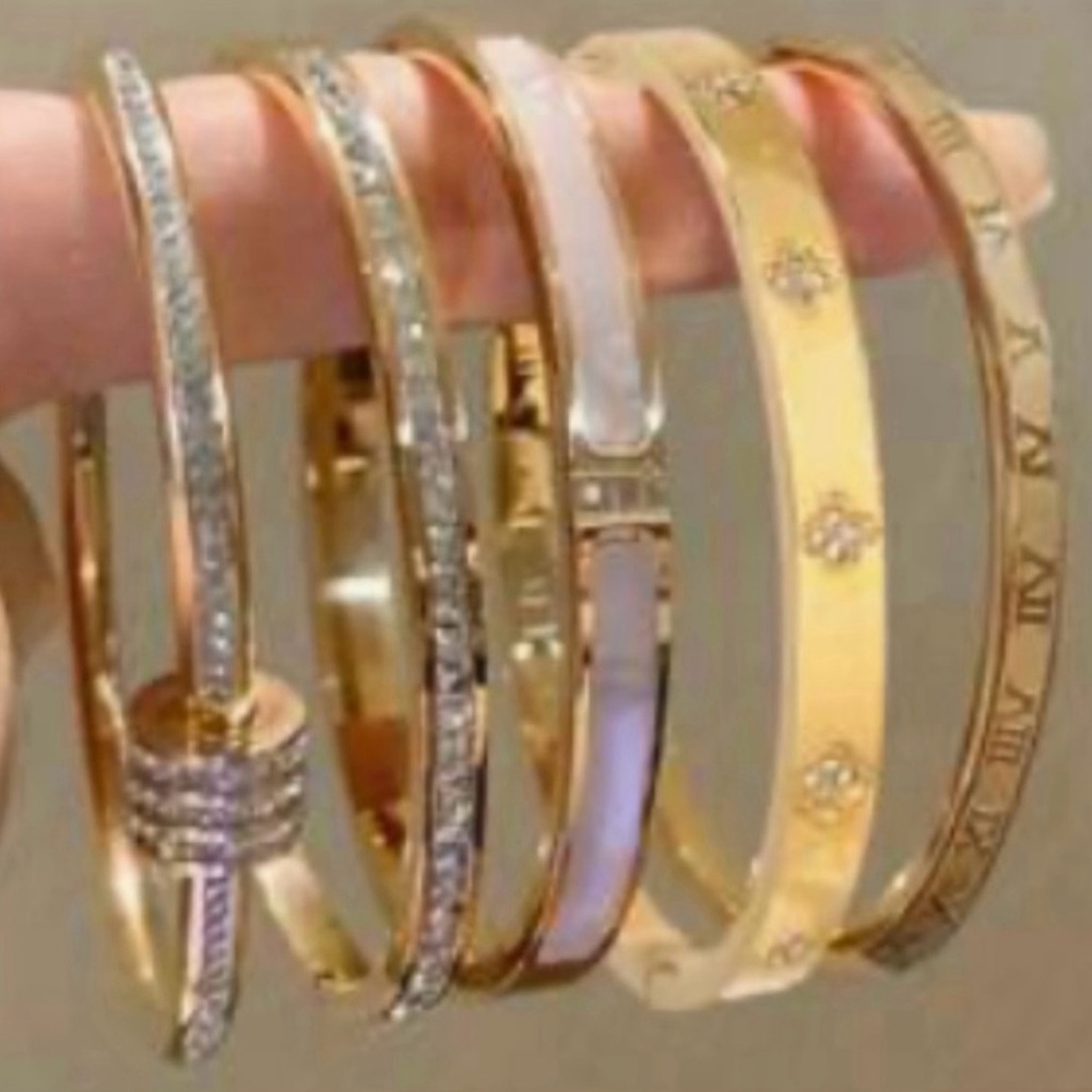 Bundle of gorgeous bracelets ❤️ Brand New & stunning 😍